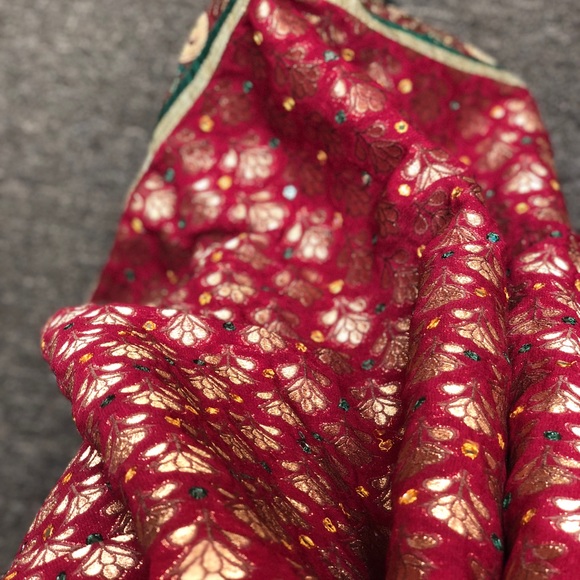 Beautiful party wear Bollywood saree. - Picture 2 of 7